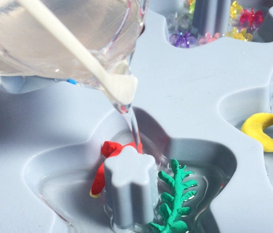 エポレジンで作る！水菓子の作り方｜液を流し込む：2層目以降