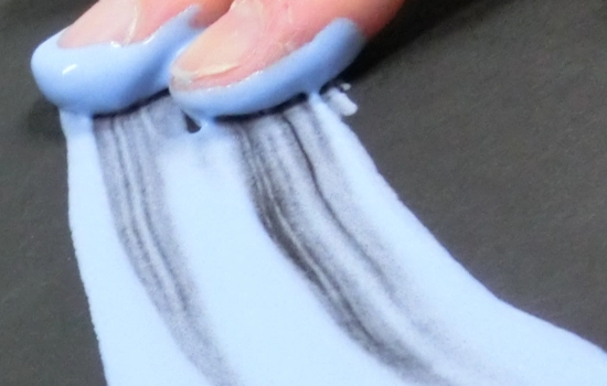 液体ねんど作品の作り方|指を使って